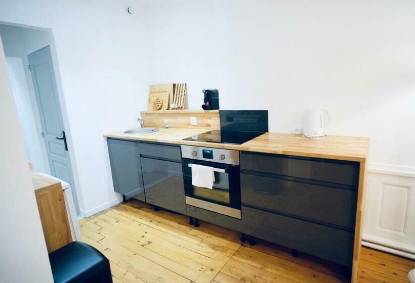 带1个卧室的带阳台的公寓, City Affaire : Bayeux Omaha