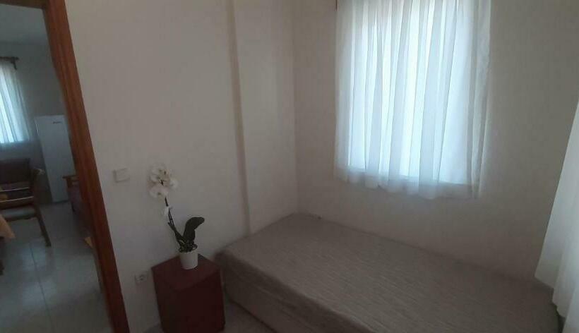 آپارتمان 1 خوابه با چشم‌انداز باغ, Mert Apart