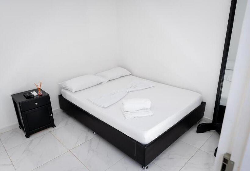 غرفة قياسية, Oresca Hostel