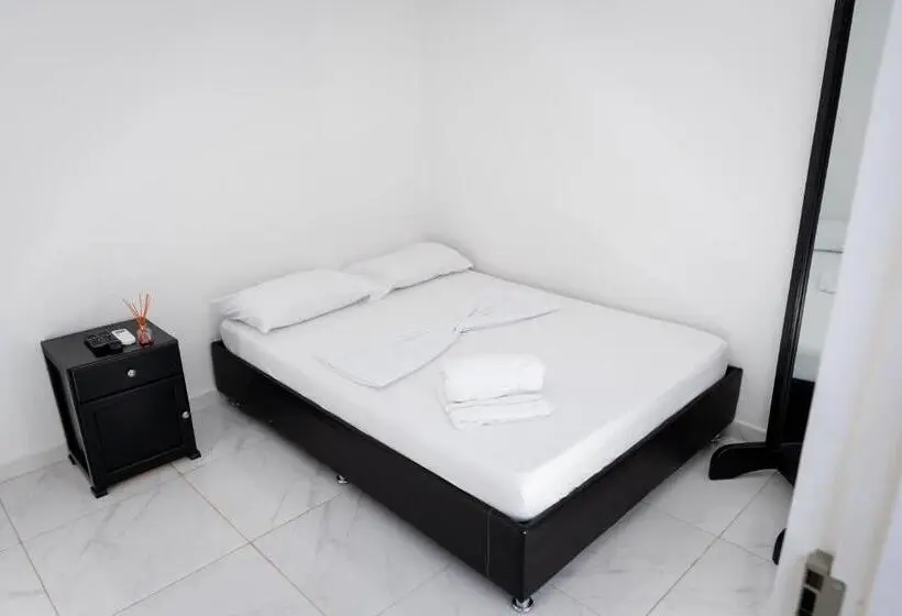スタンダードルーム, Oresca Hostel
