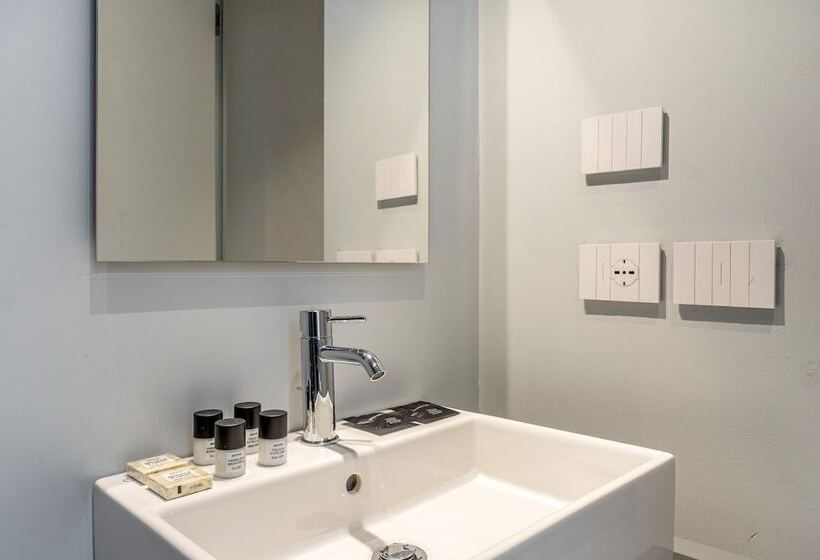 إستوديو قياسى, Oriana Homel Torino