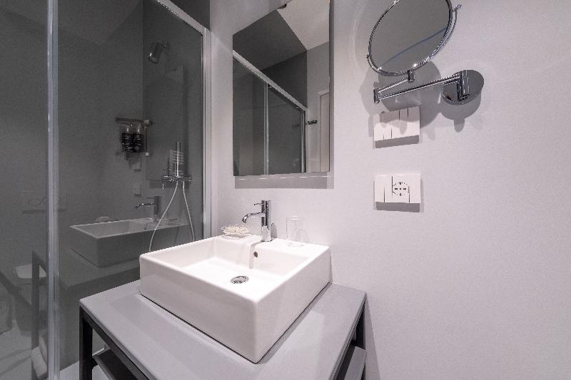 جناح, Oriana Homel Torino