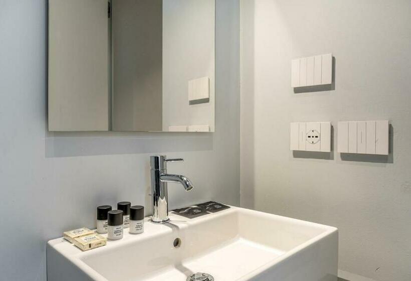 إستوديو قياسى, Oriana Homel Torino