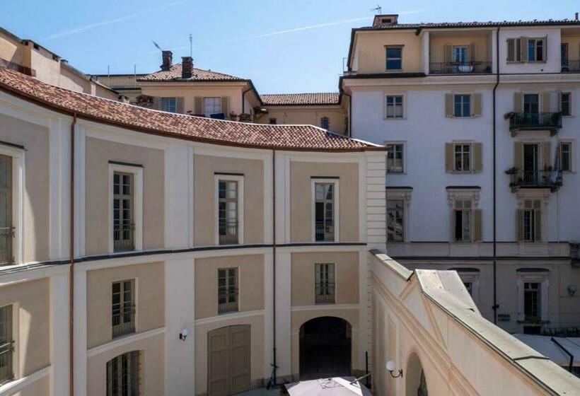 جناح, Oriana Homel Torino