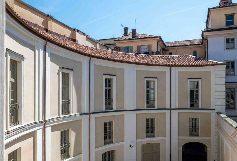 جناح, Oriana Homel Torino