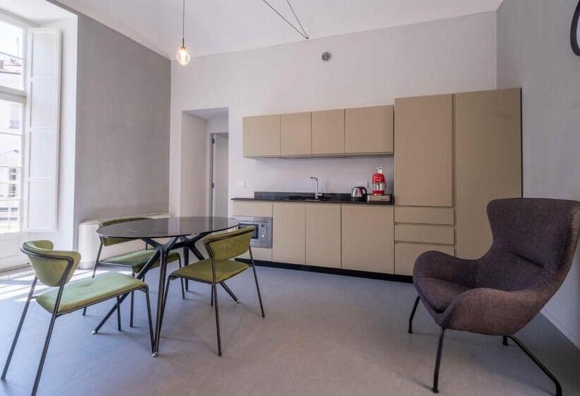 جناح, Oriana Homel Torino