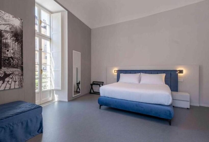 جناح, Oriana Homel Torino