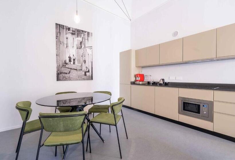 جناح سوبيريور, Oriana Homel Torino