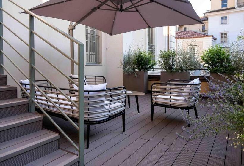 جناح مزود بتراس, Oriana Homel Torino