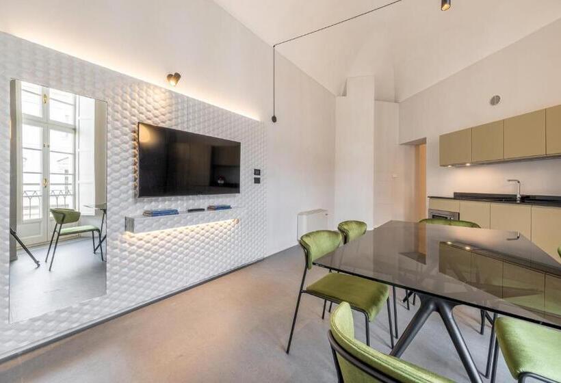 جناح عائلي, Oriana Homel Torino