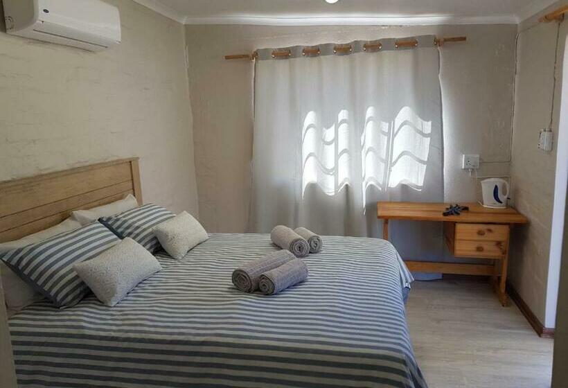 חדר דלוקס, Overnight At Prieska