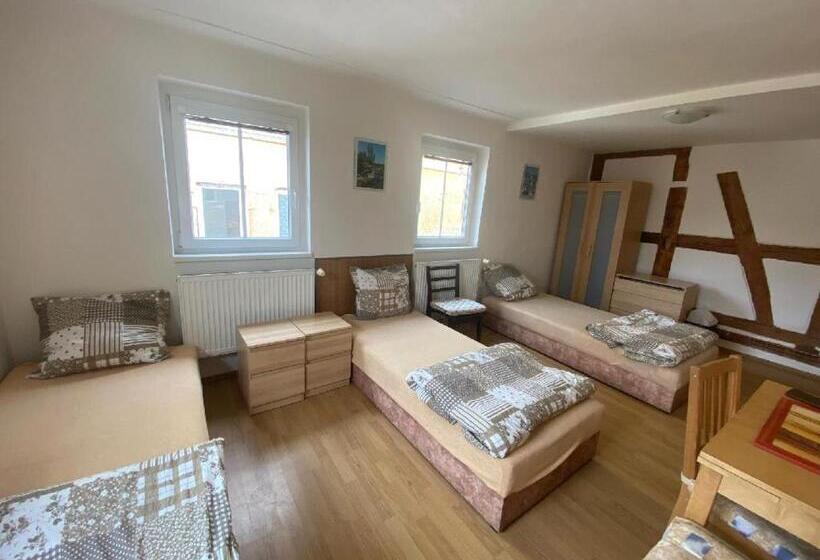 Трехместный Номер Классика, Pension Hejnice