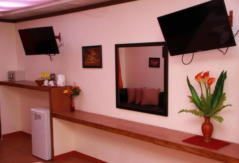 سوییت با چشمانداز استخر, Badladz Beach And Dive Resort