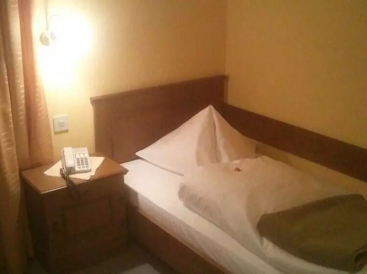 اتاق استاندارد یک نفره, Ferienhotel Knollhof