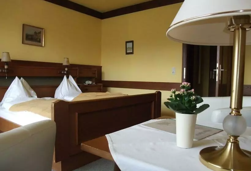 اتاق استاندارد سه نفره, Ferienhotel Knollhof
