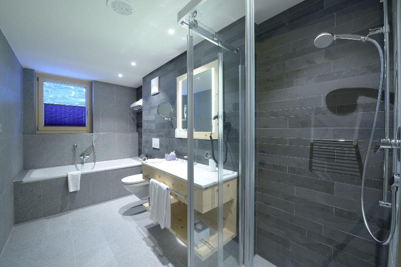 Dağ Manzaralı Junior Süiti, Alpenhotel Fleurs De Zermatt