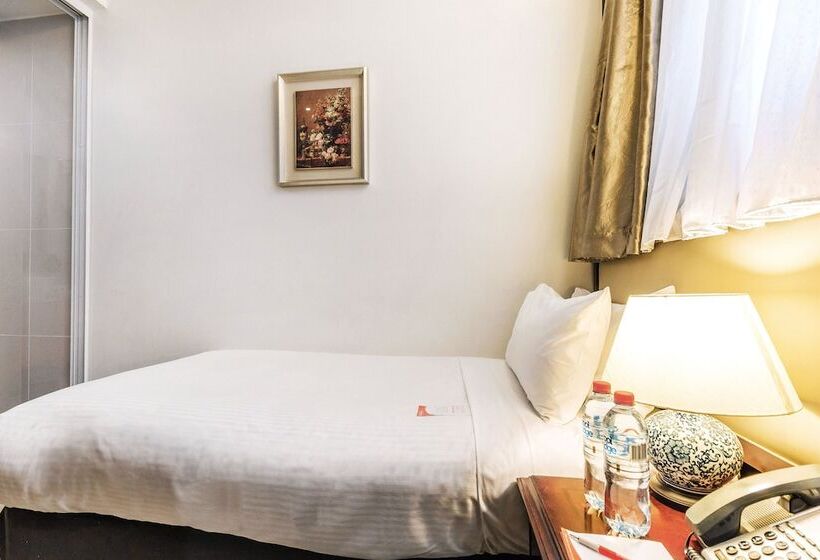 اتاق استاندارد یک نفره, The Clarence Hotel Sydney