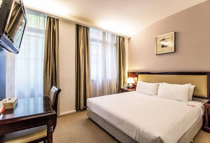 سوییت خانوادگی, The Clarence Hotel Sydney