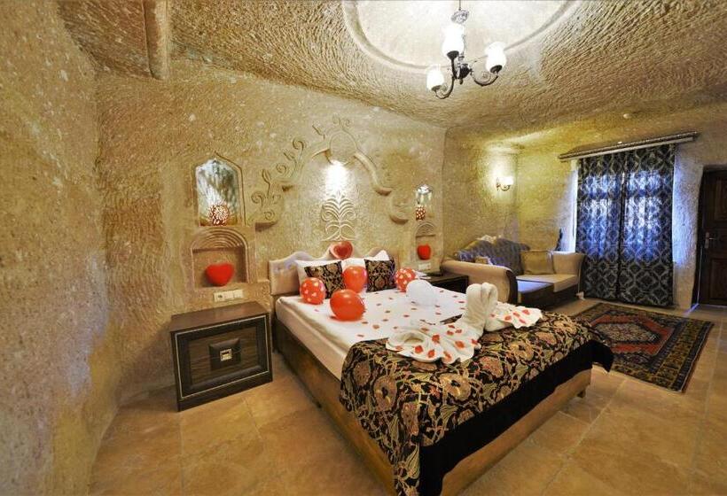 Quarto Estandar, Dedeli Konak Cave