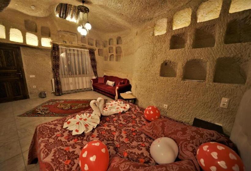 غرفة قياسية فردية, Dedeli Konak Cave