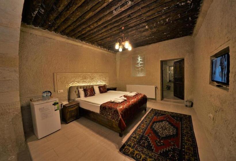 غرفة عائلية, Dedeli Konak Cave