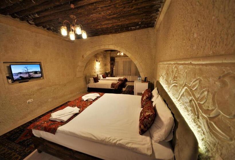 غرفة عائلية, Dedeli Konak Cave