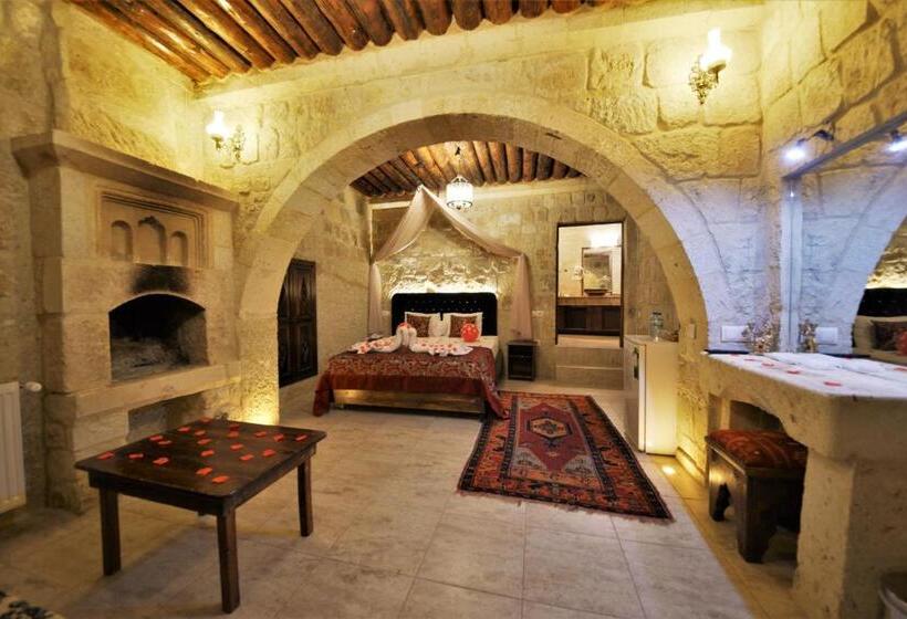 جناح ديلوكس, Dedeli Konak Cave