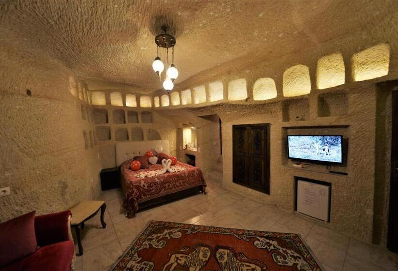 جناح ديلوكس, Dedeli Konak Cave