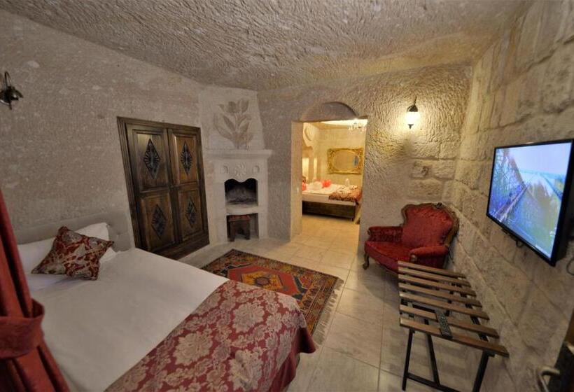 غرفة قياسية ثلاثية, Dedeli Konak Cave