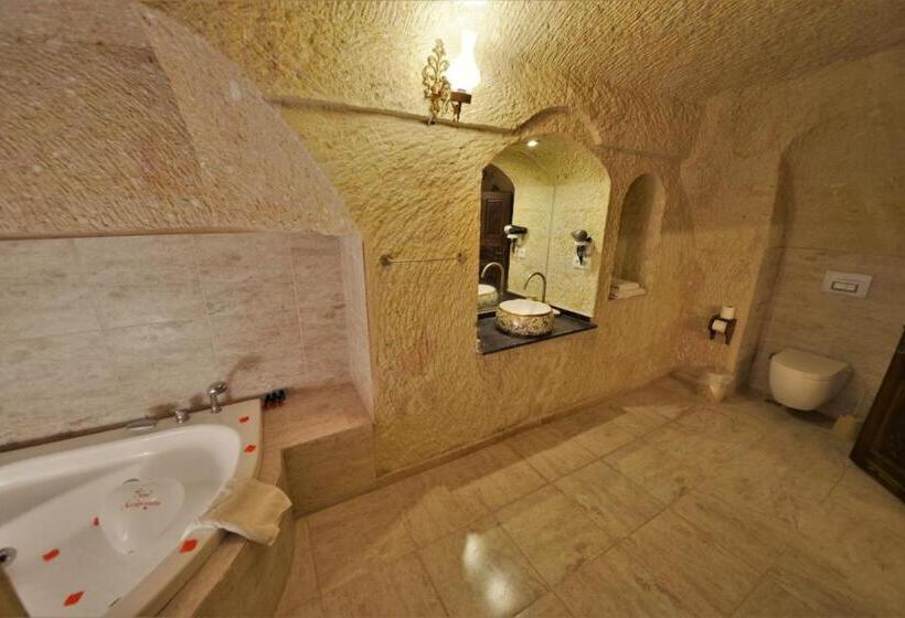 غرفة قياسية ثلاثية, Dedeli Konak Cave