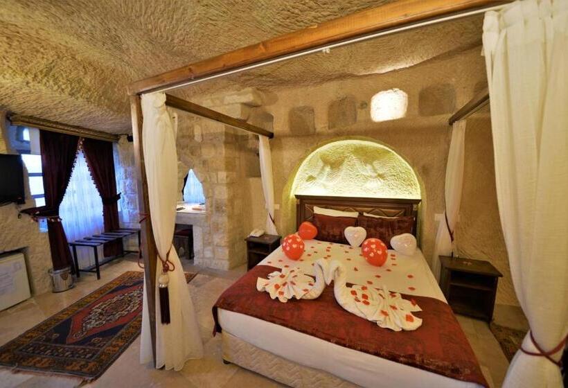 جناح ديلوكس, Dedeli Konak Cave