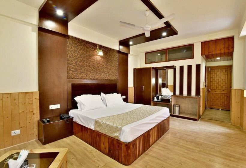 Deluxe Room, Devlok