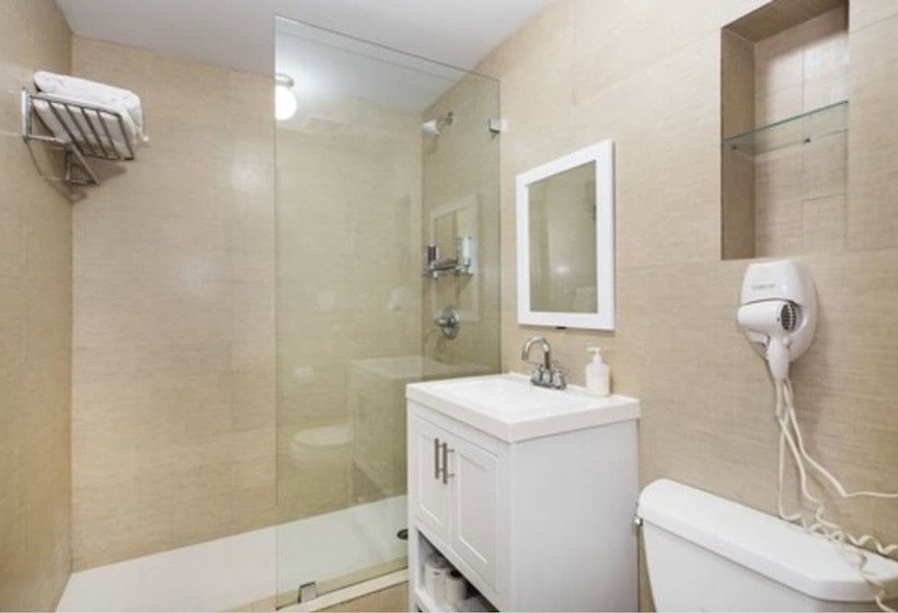 디럭스 룸, Five44