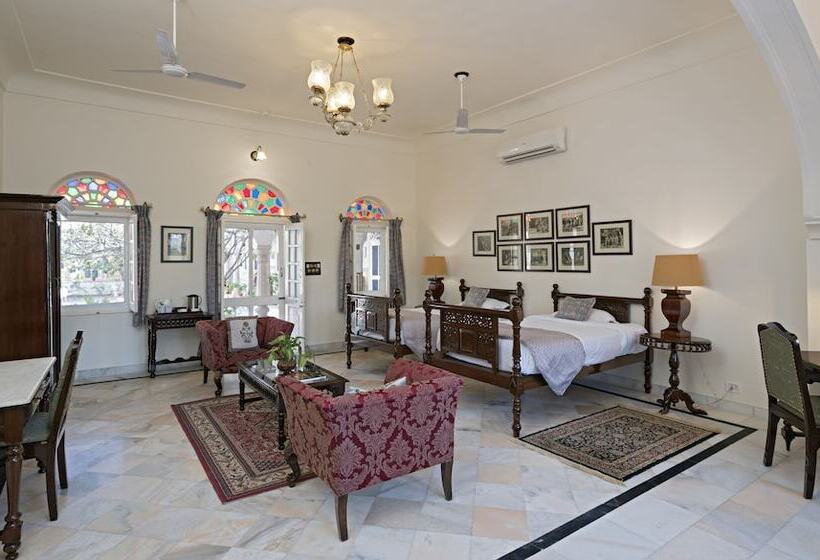 디럭스 트리플 룸, Nahargarh Ranthambhore