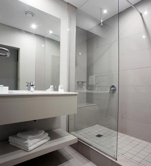 חדר משפחתי, Osner