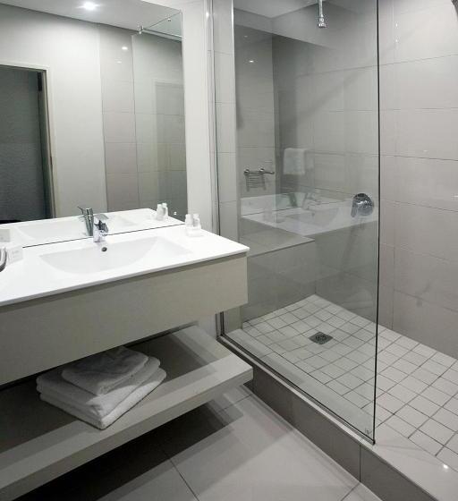 חדר דלוקס, Osner