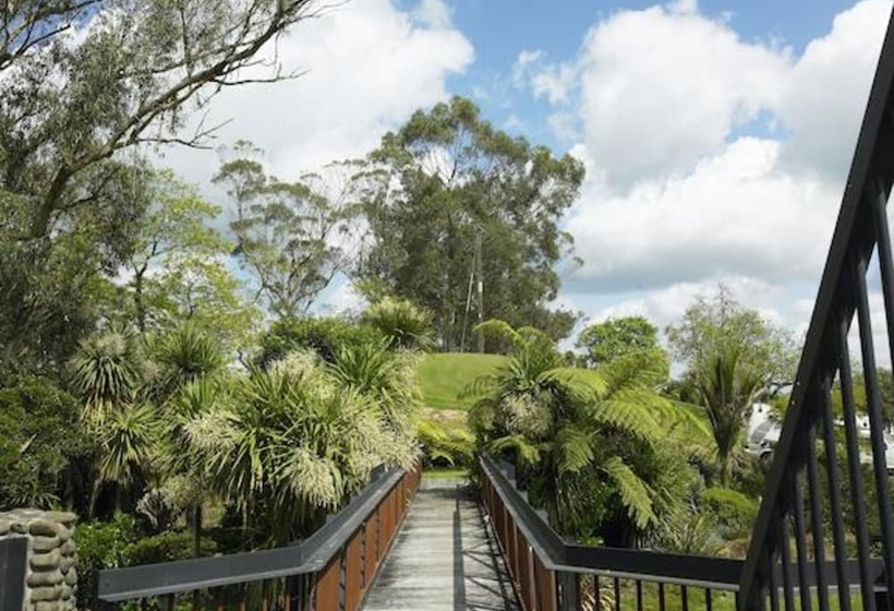 デラックススイート, The Narrows Landing