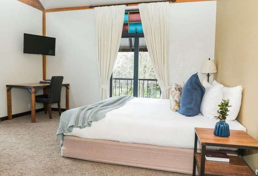 デラックススイート, The Narrows Landing