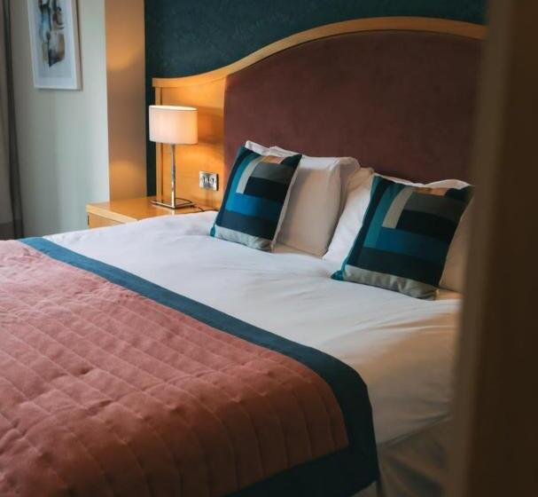 标准间, The Parkview