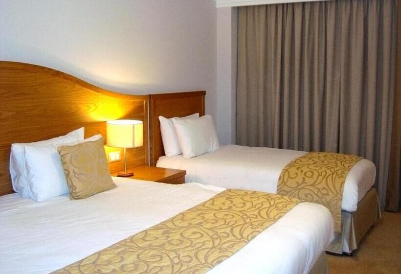 标准间, The Parkview