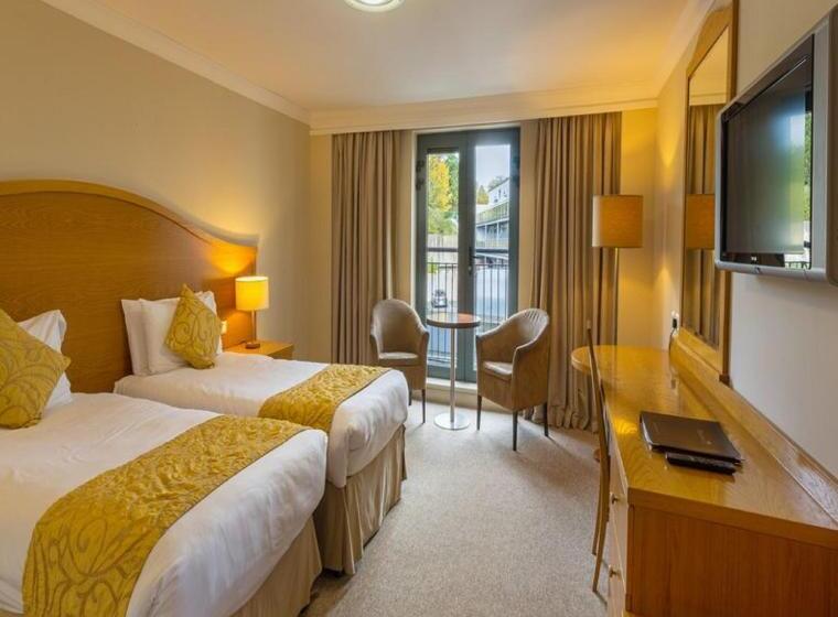 标准间, The Parkview