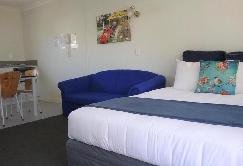 Семейные Апартаменты, Kings Court Motel