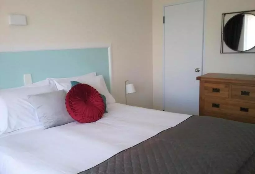 آپارتمان اجرایی 1 خوابه, Kings Court Motel