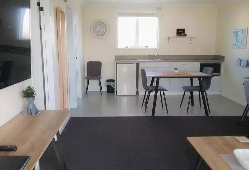 آپارتمان اجرایی 1 خوابه, Kings Court Motel