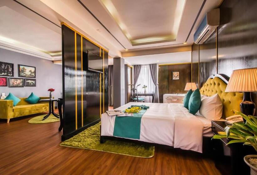 سوئیت با چشم‌انداز رودخانه, The Sunriver Boutique Hotel Hue