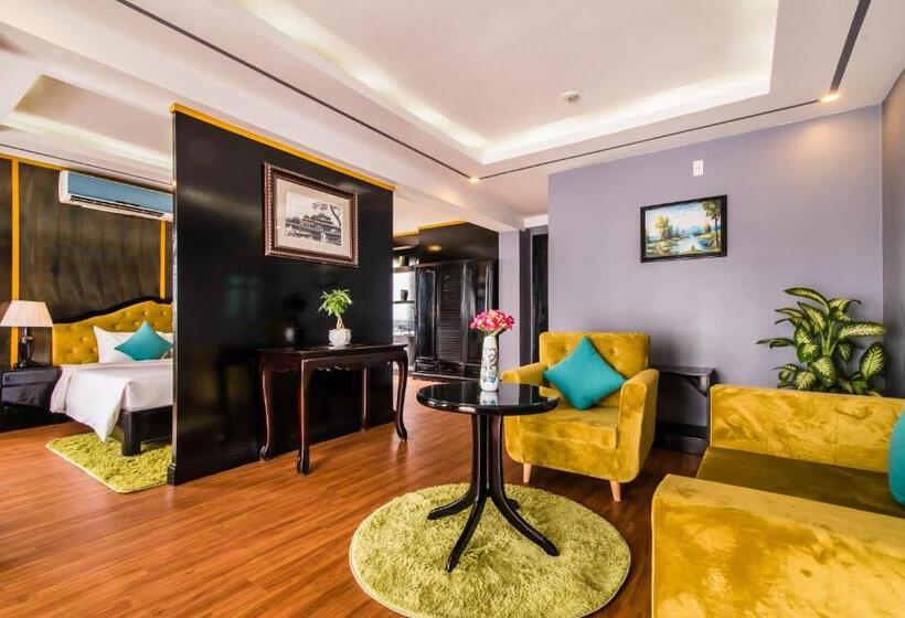 سوئیت با چشم‌انداز رودخانه, The Sunriver Boutique Hotel Hue