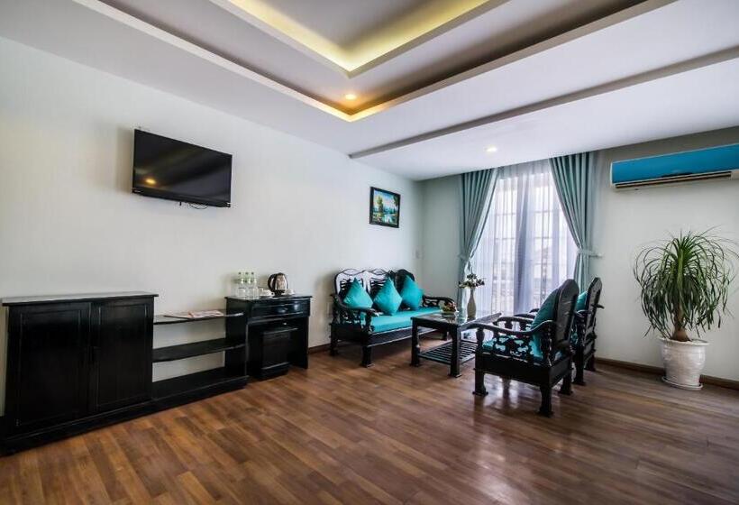 اتاق خانوادگی, The Sunriver Boutique Hotel Hue