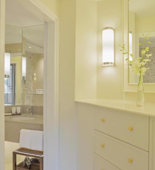 استودیوی استاندارد, Paradox Singapore Merchant Court At Clarke Quay