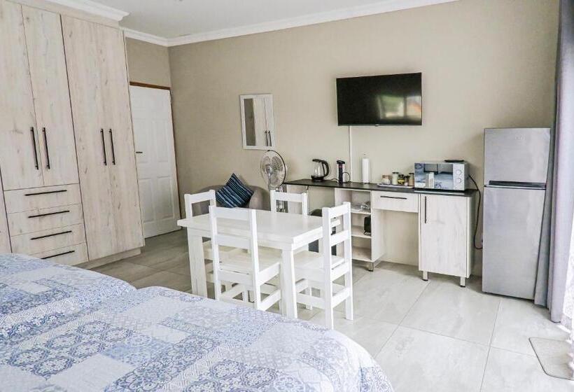ファミリールーム, Idiaz Beach House