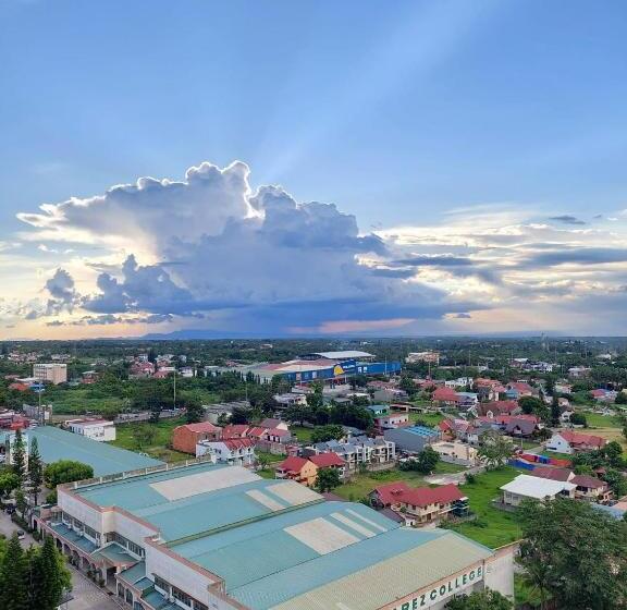 Quarto Deluxe com Balcão, Netflix And Unli Wifi!!! The Elchies Room At Tagaytay Prime Residence